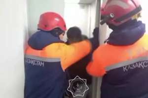 Елордада лифтіге қамалып қалған адамдар құтқарылды