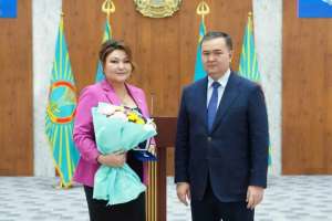 Мәслихат депутаттары жоғары мемлекеттік марапаттарға ие болды