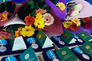 «Алтын алқа» және «Күміс алқа» тек Қазақстан азаматтарына беріледі