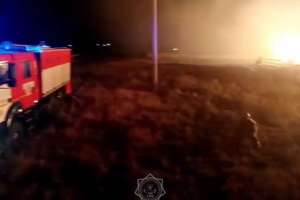 ТЖМ құтқарушылары далада жанып жатқан шөп өртін сөндірді