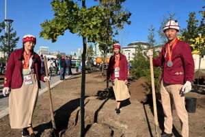 «Таза Қазақстан»: Елордада V дүниежүзілік көшпенділер ойындарының қатысушылары ағаш отырғызды