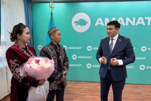 Қытайдан атпен шыққан ерлі-зайыптылар Астанаға жетті