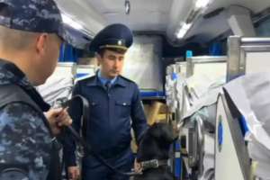 Астанада қалаға кіретін көліктер тексеріліп жатыр (ВИДЕО)