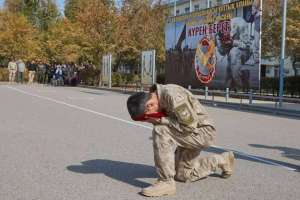 Ұлттық ұланда алғаш рет ағайынды екі жауынгер Күрең берет иегері атанды