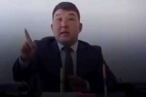 Халыққа бейәдеп сөз айтқан ауыл әкіміне айыппұл салынды