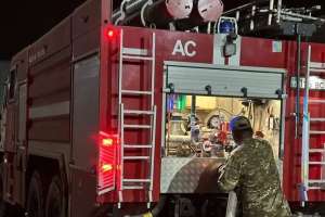 Құтқарушылар бүгін түнде өрт қаупіне байланысты екі қалада 52 адамды эвакуациялады