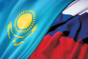 Қазақстанның көк туы Мәскеу көшелерінде желбіреп тұр (ВИДЕО)