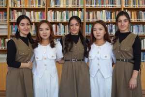 Әзербайжандық үшем мен қырғызстандық егіздер қазақ тілін үйреніп жүр (ВИДЕО)