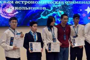 «Ғалам сенің қолыңда»: астаналық оқушылар астрономиялық олимпиададан жүлдемен оралды