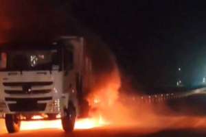«Алматы-Өскемен» тасжолында жүк көлігі өртенді (видео)