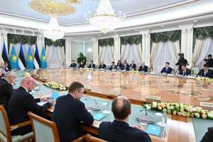 Қазақстан мен Эстония президенттері кеңейтілген құрамда келіссөз жүргізді
