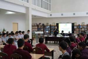 «Таза Қазақстан»: астаналық ардагерлер студенттерге табиғатты қорғау тақырыбында дәріс оқыды