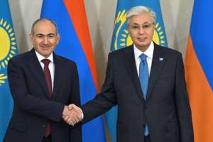 Мемлекет басшысы Армения Премьер-министрімен келіссөз жүргізді