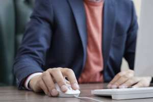 Мемлекеттік қызметшілердің санаттарын нақты белгілеу керек – Президент