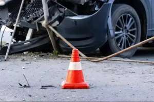 Алматыда ірі жол апатынан үш адам зардап шекті