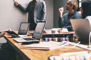 Мемлекет міндеттемелерін орындайды: шағын және орта бизнес несиесіне субсидия ала бастады