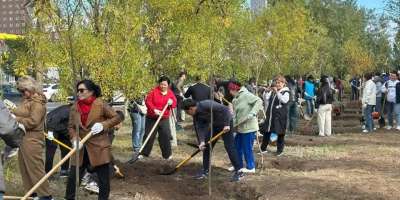 Colman Domingo and Jude Law at amfAR’s Venice Gala