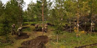 Colman Domingo and Jude Law at amfAR’s Venice Gala