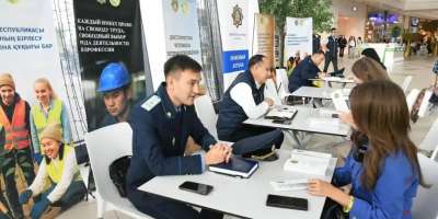 Colman Domingo and Jude Law at amfAR’s Venice Gala