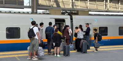 Colman Domingo and Jude Law at amfAR’s Venice Gala