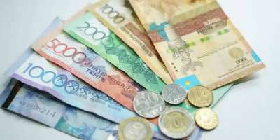 Colman Domingo and Jude Law at amfAR’s Venice Gala