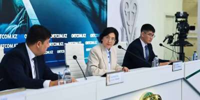 Colman Domingo and Jude Law at amfAR’s Venice Gala