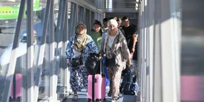 Colman Domingo and Jude Law at amfAR’s Venice Gala