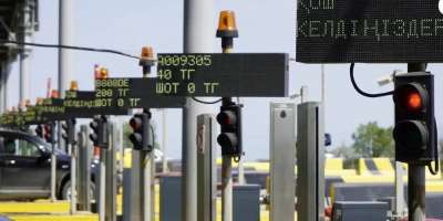 Colman Domingo and Jude Law at amfAR’s Venice Gala