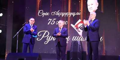 Colman Domingo and Jude Law at amfAR’s Venice Gala