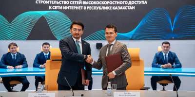 Colman Domingo and Jude Law at amfAR’s Venice Gala