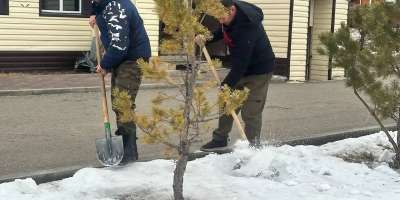 Colman Domingo and Jude Law at amfAR’s Venice Gala