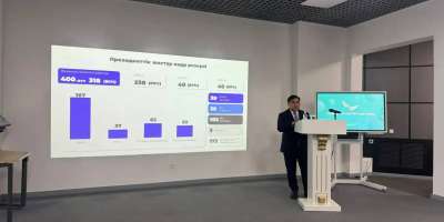 Colman Domingo and Jude Law at amfAR’s Venice Gala