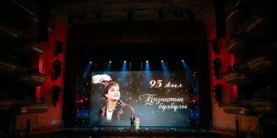 Colman Domingo and Jude Law at amfAR’s Venice Gala