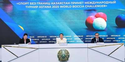 Colman Domingo and Jude Law at amfAR’s Venice Gala