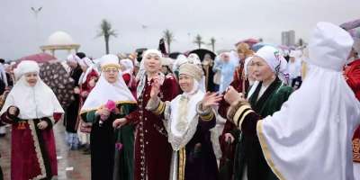 Colman Domingo and Jude Law at amfAR’s Venice Gala