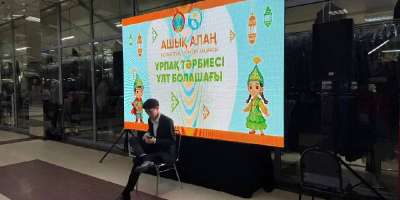 Colman Domingo and Jude Law at amfAR’s Venice Gala