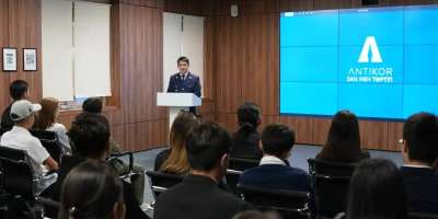 Colman Domingo and Jude Law at amfAR’s Venice Gala