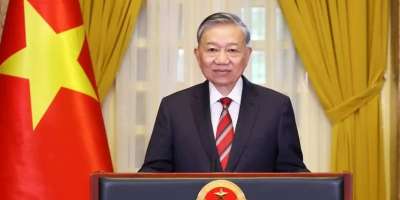 Colman Domingo and Jude Law at amfAR’s Venice Gala