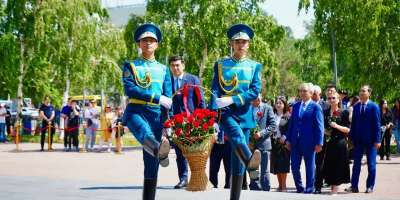 Colman Domingo and Jude Law at amfAR’s Venice Gala
