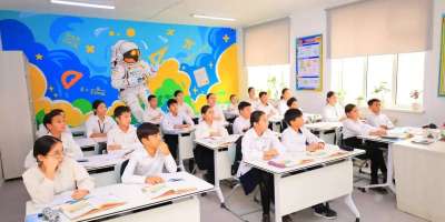 Colman Domingo and Jude Law at amfAR’s Venice Gala