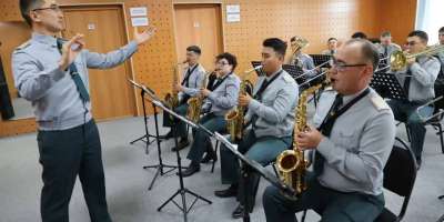 Colman Domingo and Jude Law at amfAR’s Venice Gala