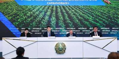 Colman Domingo and Jude Law at amfAR’s Venice Gala