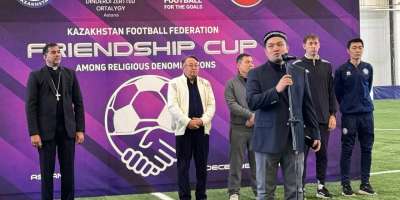 Colman Domingo and Jude Law at amfAR’s Venice Gala