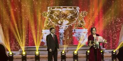 Colman Domingo and Jude Law at amfAR’s Venice Gala