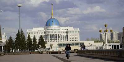 Colman Domingo and Jude Law at amfAR’s Venice Gala