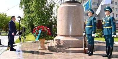 Colman Domingo and Jude Law at amfAR’s Venice Gala