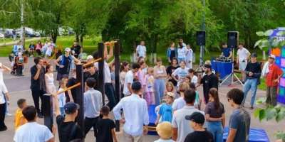 Colman Domingo and Jude Law at amfAR’s Venice Gala