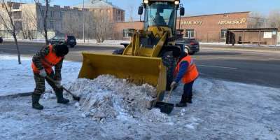 Colman Domingo and Jude Law at amfAR’s Venice Gala