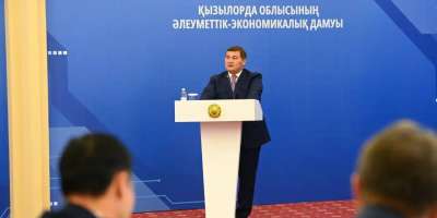 Colman Domingo and Jude Law at amfAR’s Venice Gala