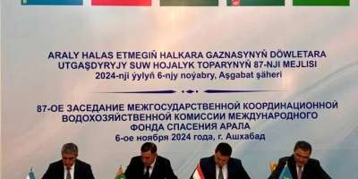 Colman Domingo and Jude Law at amfAR’s Venice Gala